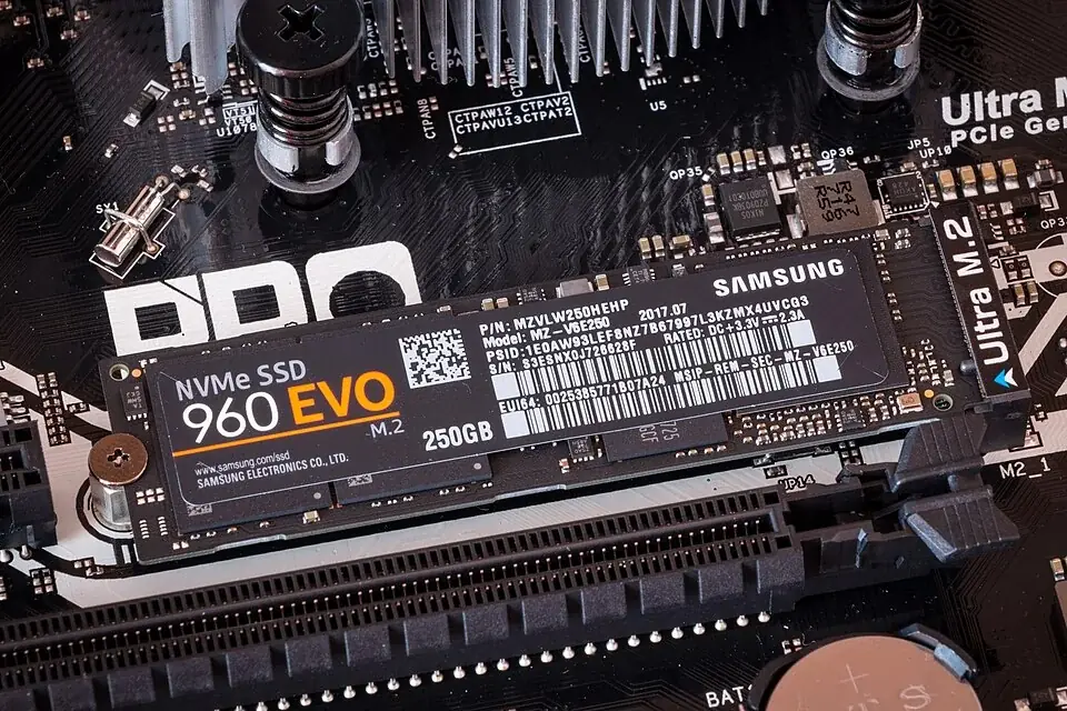 SSD Samsung 960 EVO NVMe M.2 instalado na placa-mãe