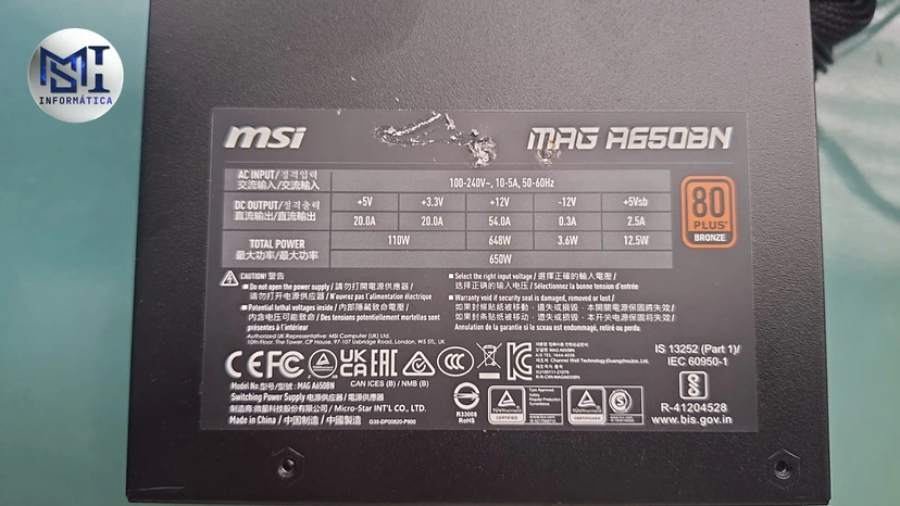 Etiqueta da fonte MSI MAG A650BN: 650 W de potência total, 648 W na linha de +12 V e selo 80 Plus Bronze