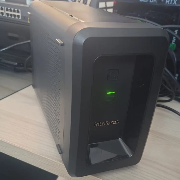 Nobreak Intelbras de 1200 VA ligado